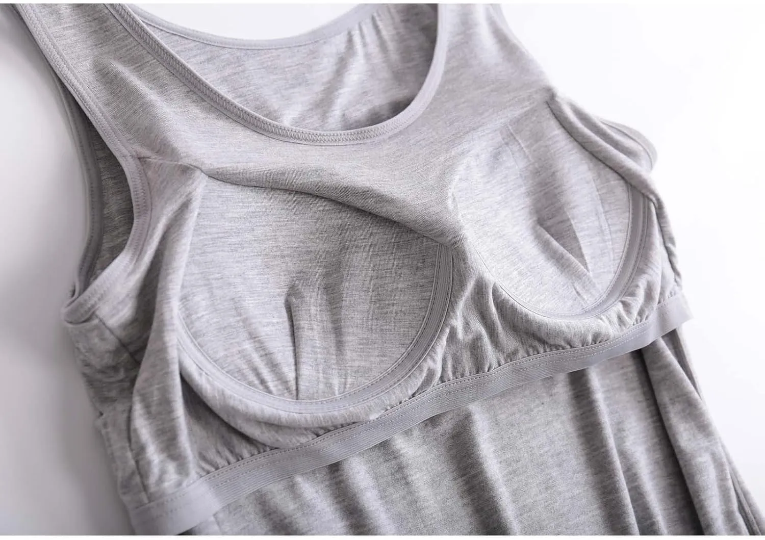 JIEMUXIU Tank Tops for Women with Built in Bra 2025 Casual Scoop Neck Sleeveless Tee Summer Basic Workout Top Camisole