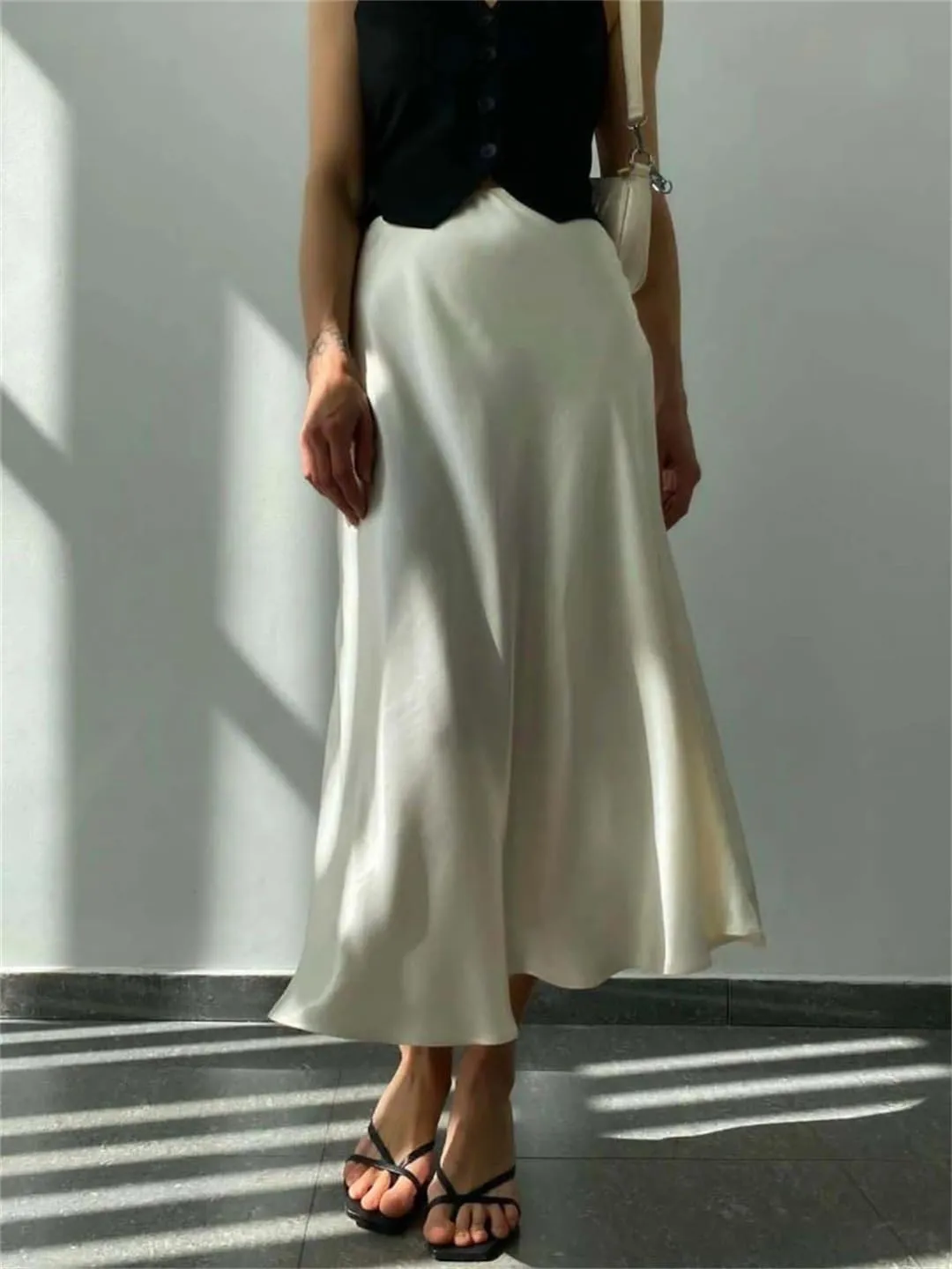 Women's Long Skirt Fashion Satin Skirt Office Lady Elastic Waist Solid Silk A-LINE Skirt